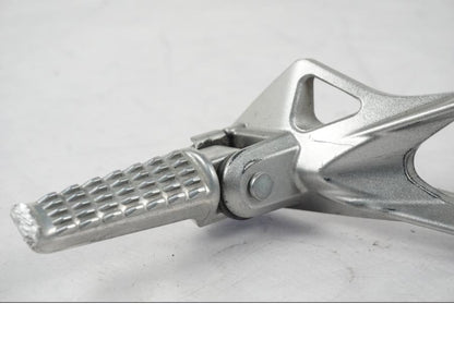 Baksidan på Fotpinne från en Kawasaki ZX-6R -2005 motorcykel.