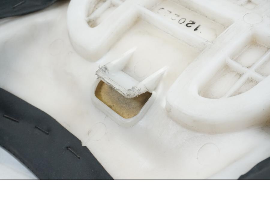 Snett uppifrån på Sadel från en Yamaha YZF R6 -1999 motorcykel.