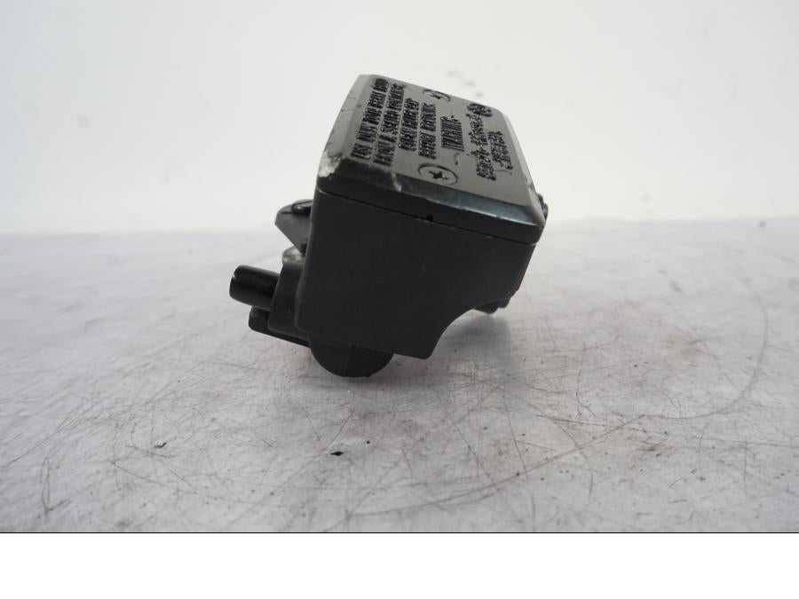 Höger sida på Bromshuvudcylinder från en Yamaha MT-09 -2020 motorcykel.