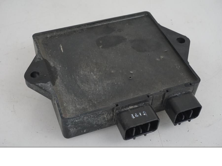 Höger sida på CDI / ECU från en Yamaha XJ 900 S -1997 motorcykel.