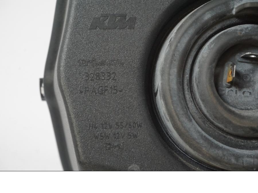 Snett uppifrån på Strålkastare från en KTM 690 SM -2007 motorcykel.