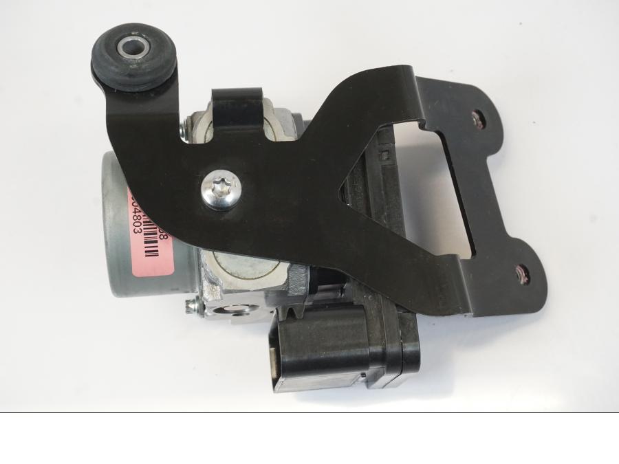 Höger sida på ABS Modulator från en Triumph Trident -2021 motorcykel.