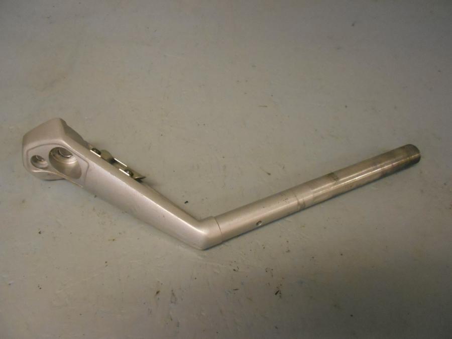 Framsidan på Styre från en Yamaha FJR 1300 -2007 motorcykel.