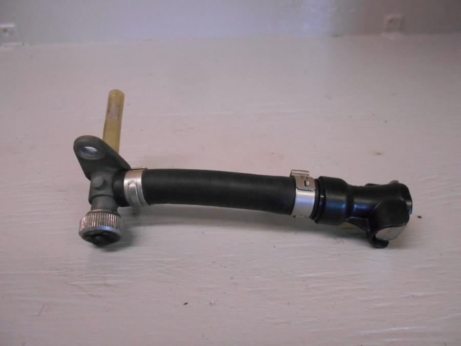 Framsidan på Bensinkran från en KTM 690 SM -2007 motorcykel.