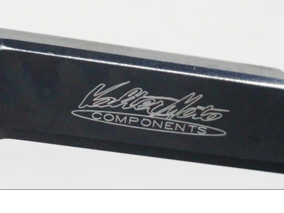 Snett uppifrån på Fotpinnesats från en Kawasaki ZX-6R -2005 motorcykel.