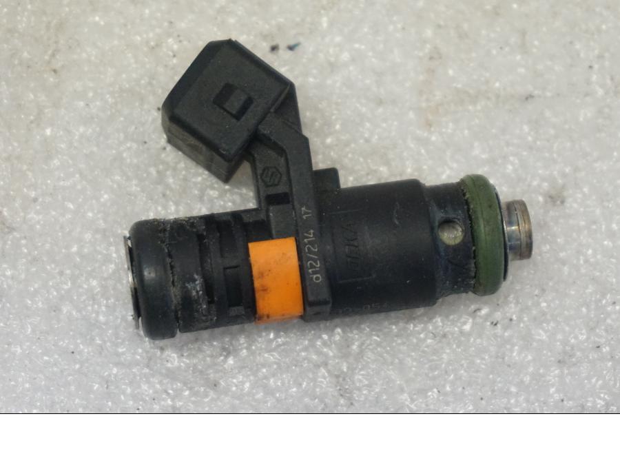 Baksidan på Spridare från en Ducati Monster 796 -2013 motorcykel.