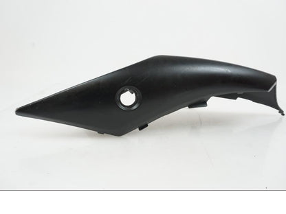 Baksidan på Bakvinge från en Suzuki GSX-R 750 -2009 motorcykel.