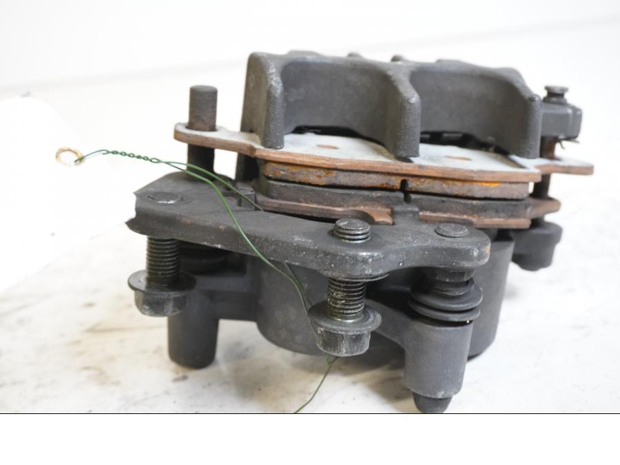 Höger sida på Bromsok från en Suzuki GS 500 -2004 motorcykel.