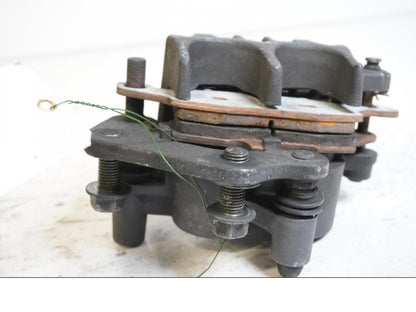 Höger sida på Bromsok från en Suzuki GS 500 -2004 motorcykel.