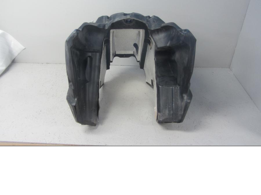 Vänster sida på Bensintank från en KTM 1290 Super Adventure -2018 motorcykel.