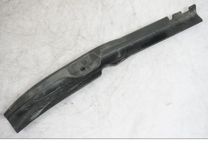 Höger sida på Plåtkåpa från en Triumph Tiger -2009 motorcykel.