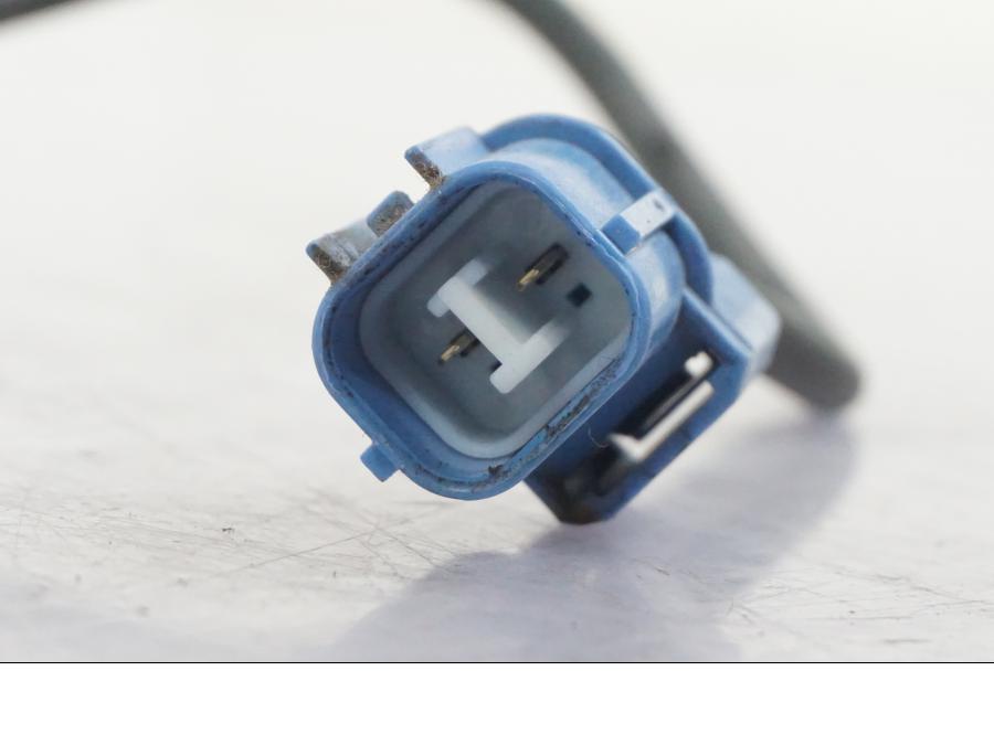 Höger sida på ABS givare från en Suzuki GSF 1250 -2010 motorcykel.