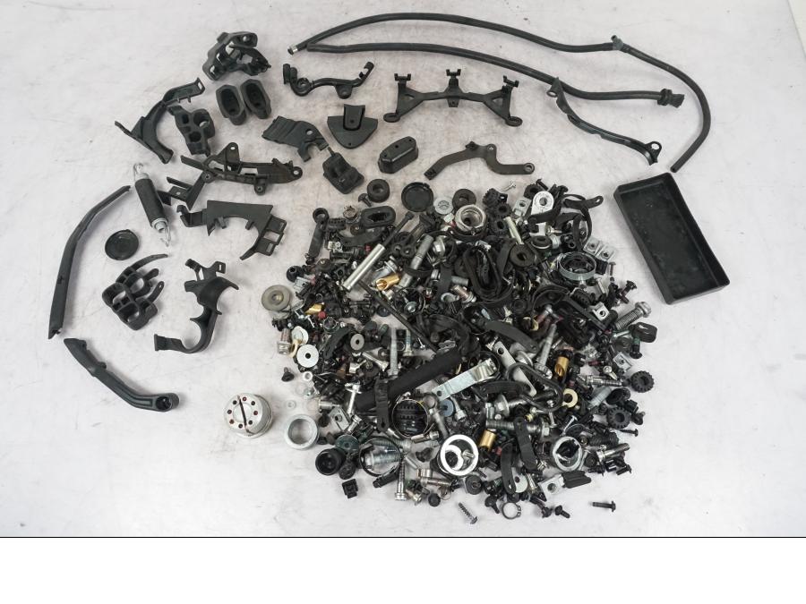 Framsidan på Skruv / Mutter etc från en Ducati Multistrada V4 -2024 motorcykel.