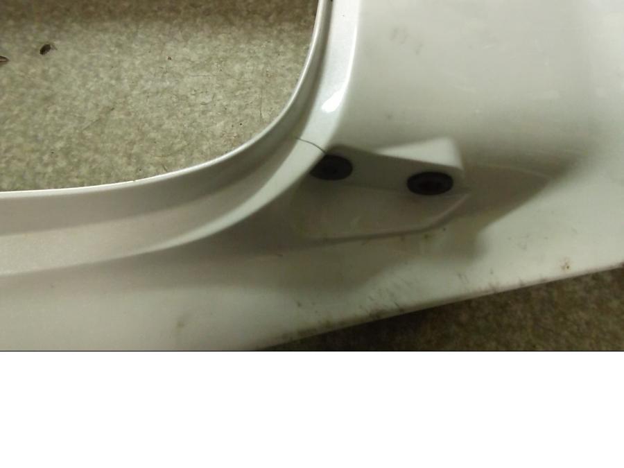 Baksidan på Bakvinge från en Honda CB 1300 F -2004 motorcykel.