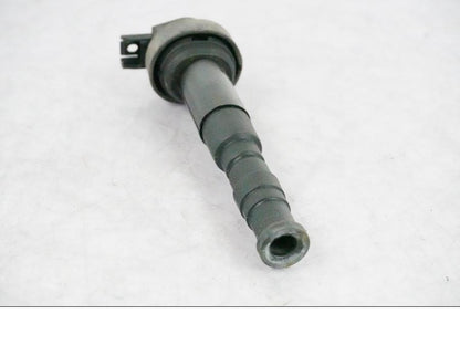 Höger sida på Tändspole från en BMW K 1200 S -2005 motorcykel.