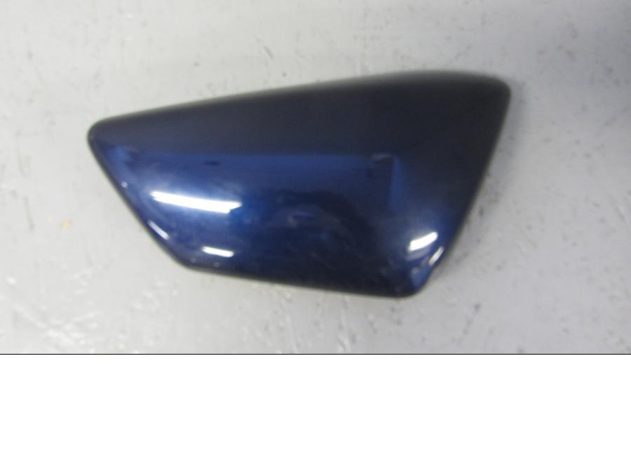 Framsidan på Sidopanel från en Triumph Thunderbird 1600 -2011 motorcykel.