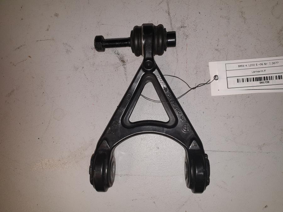 Baksidan på Länkarm från en BMW K 1200 S -2006 motorcykel.
