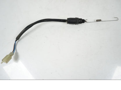 Snett uppifrån på Bromsljuskontakt från en Kawasaki Z 750 -2006 motorcykel.