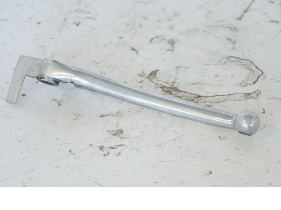 Framsidan på Bromsgrepp från en Honda SH 300 A -2011 scooter.