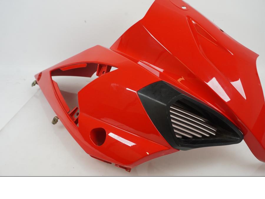 Vänster sida på Toppkåpa från en Hyosung GT 650 -2006 motorcykel.