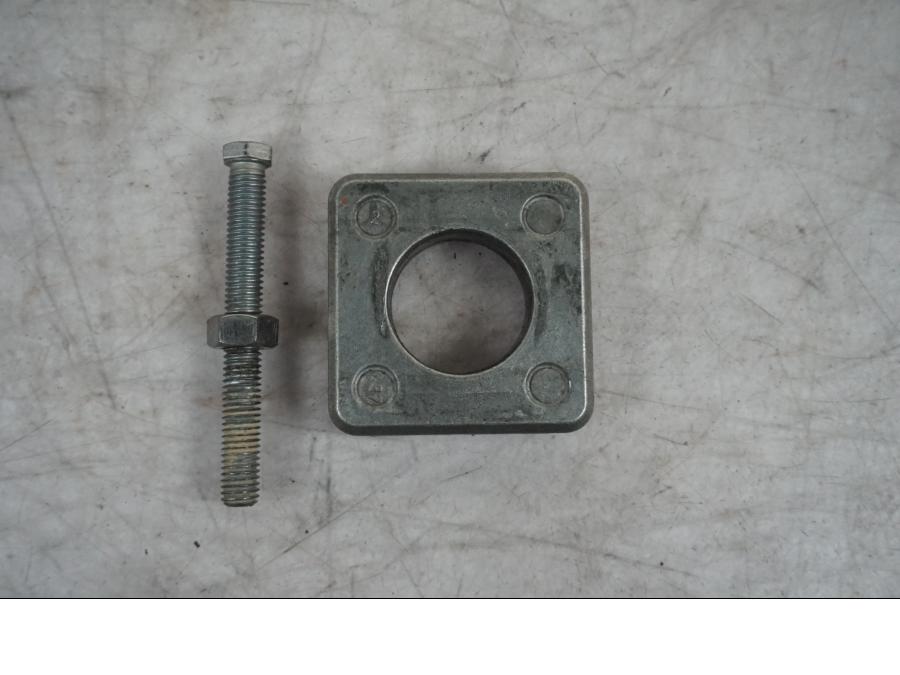 Baksidan på Kedjesträckare från en BMW S 1000 XR -2019 motorcykel.