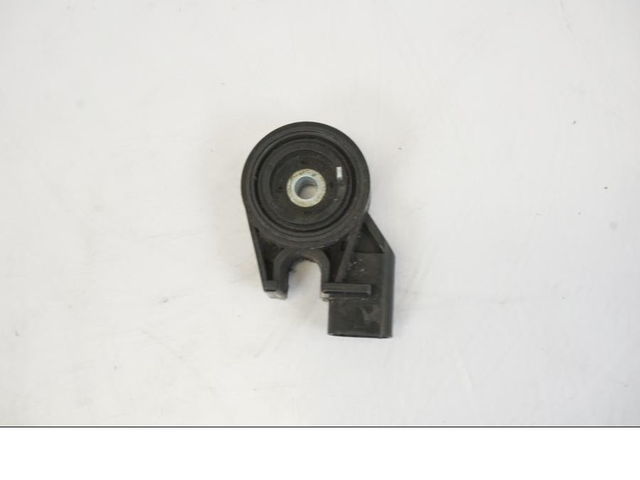 Vänster sida på Sidostödsbrytare från en BMW S 1000 XR -2019 motorcykel.