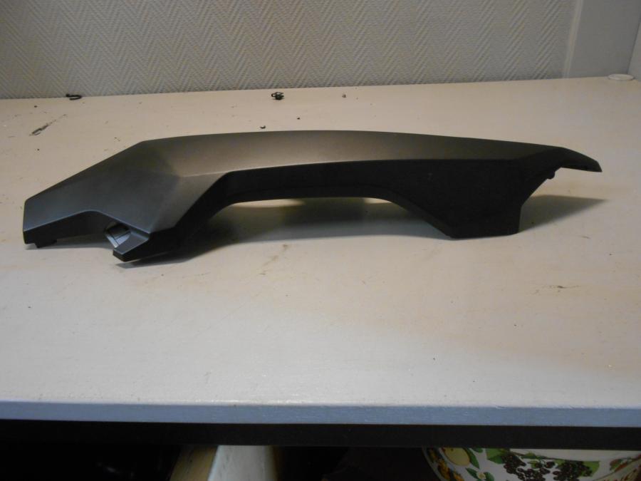 Baksidan på Bakvinge från en Honda NC 750 S -2017 motorcykel.