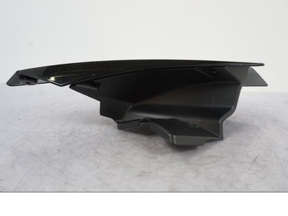 Vänster sida på Kylarvinge från en KTM 990 Super Duke -2006 motorcykel.