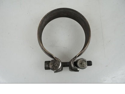 Baksidan på Avgasanslutning från en BMW K 1200 S -2003 motorcykel.