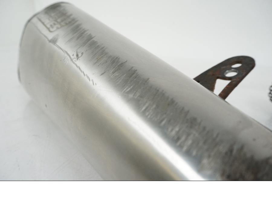 Höger sida på Ljuddämpare Sport från en Ducati Scrambler 1100 -2019 motorcykel.