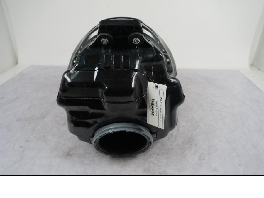 Baksidan på Bensintank från en BMW S 1000 XR -2019 motorcykel.