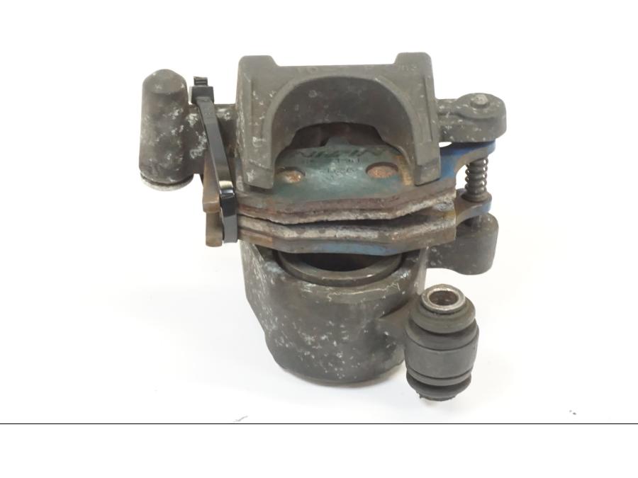 Snett nerifrån på Bromsok från en Suzuki GSX-R 1000 -2007 motorcykel.