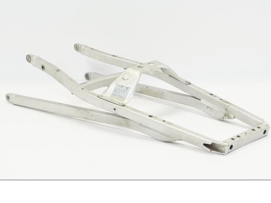 Vänster sida på Bakram från en BMW K 1200 S -2006 motorcykel.