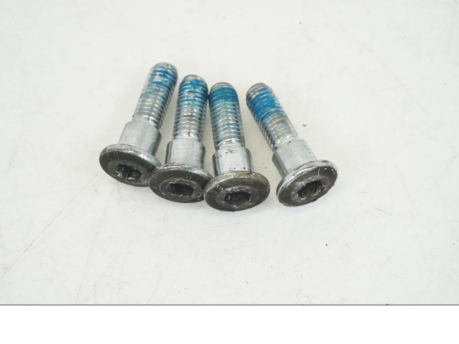 Baksidan på Bromsskiva från en Triumph TT 600 -2002 motorcykel.