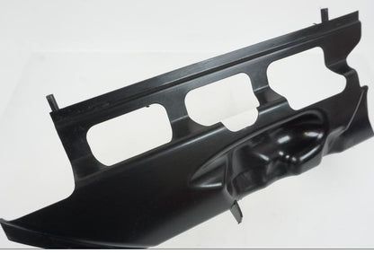 Snett nerifrån på Värmeskydd från en Suzuki GSX-R 750 -2009 motorcykel.