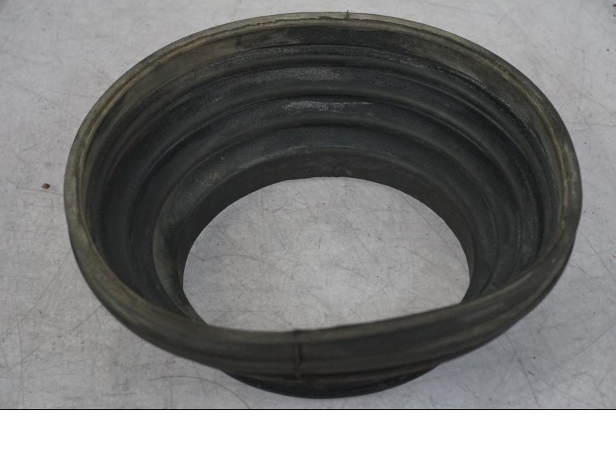 Baksidan på Drivknut Damask från en BMW R 1100 GS -1998 motorcykel.