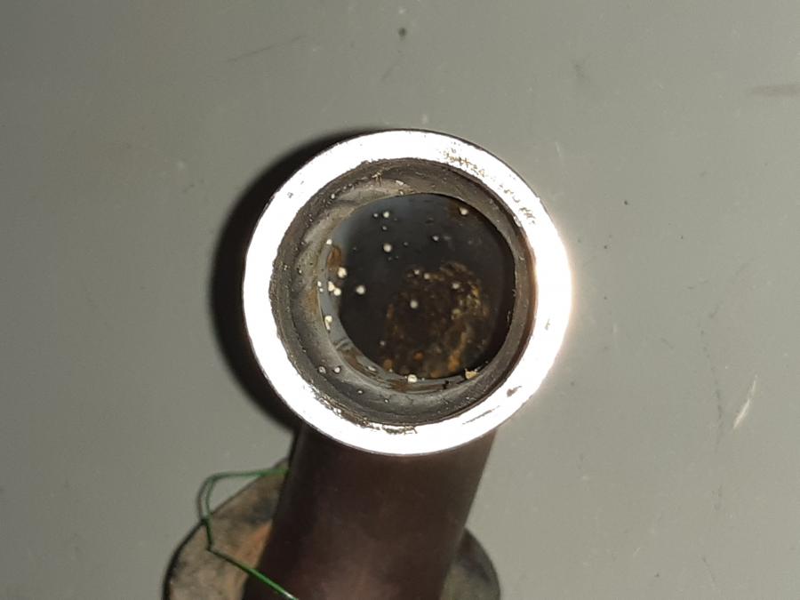 Höger sida på Grenrör från en MZ 125 -2003 motorcykel.