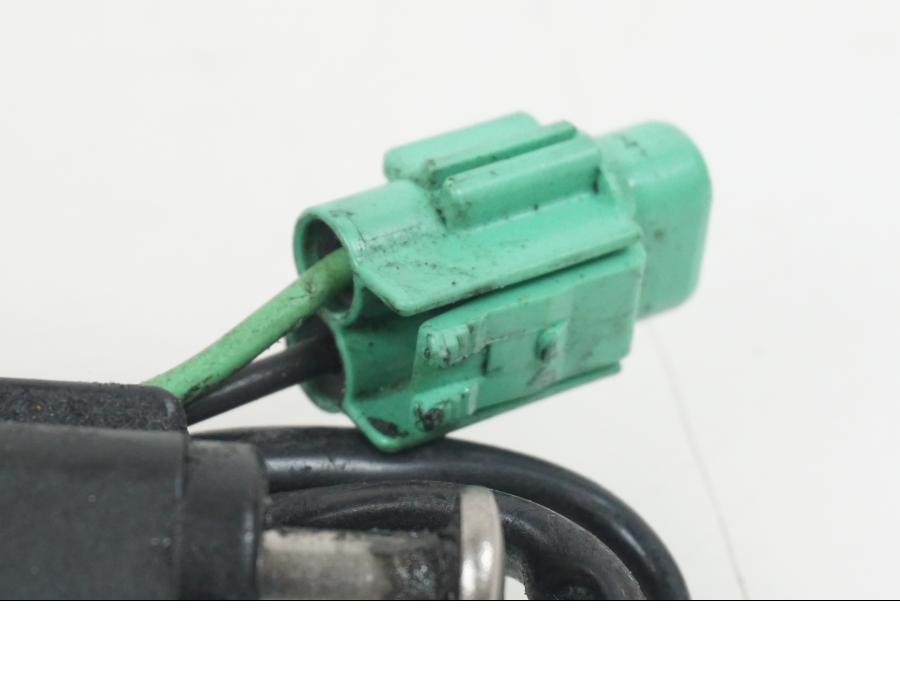 Baksidan på Sidostödsbrytare från en Suzuki GSX-R 750 -2009 motorcykel.