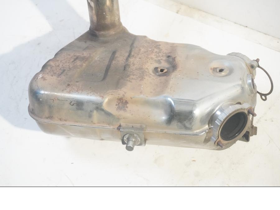 Höger sida på Ljuddämpare från en BMW R 1100 S -1999 motorcykel.