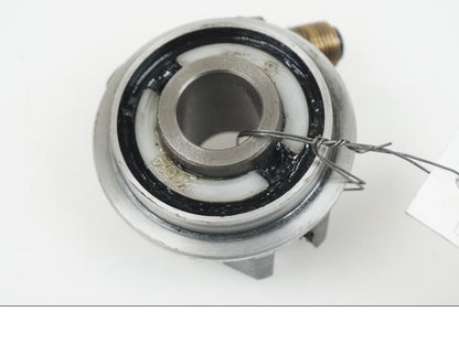 Snett nerifrån på Hastighetsdrivning från en Yamaha XJ 900 -1997 motorcykel.