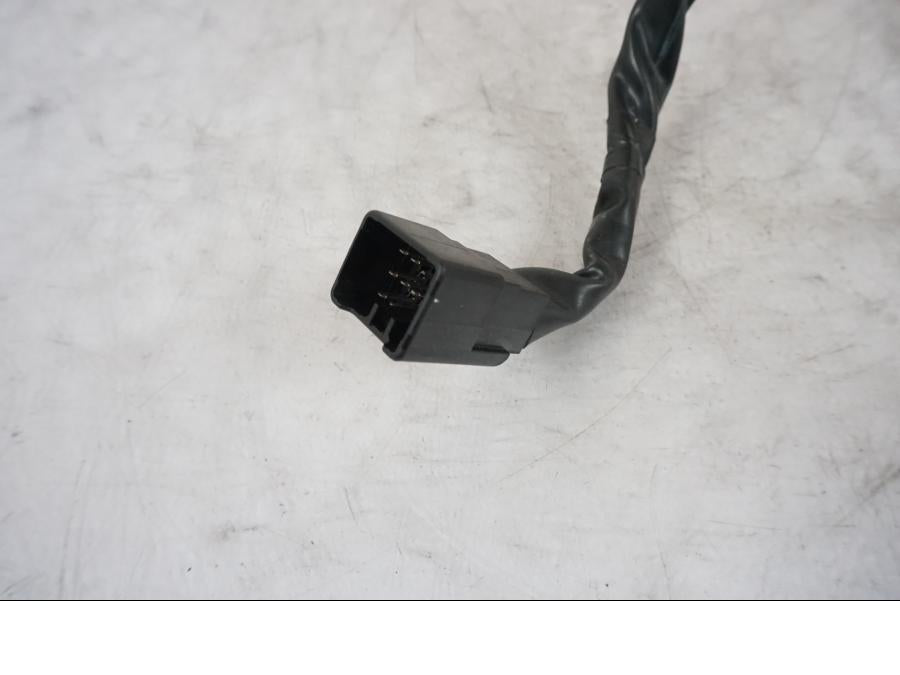 Snett nerifrån på Styrelreglage från en Kawasaki Versys 650 -2014 motorcykel.