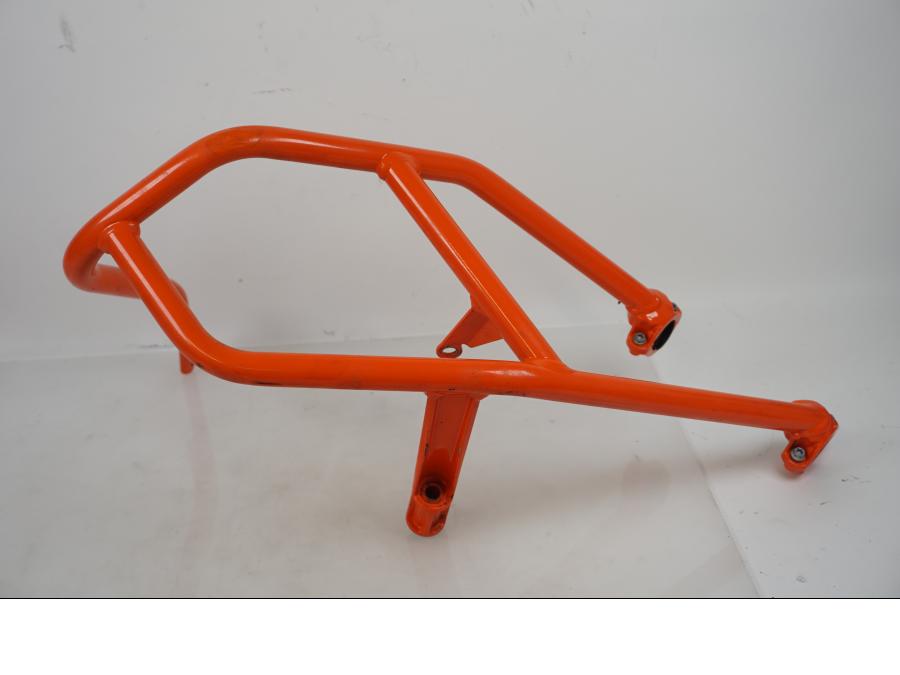 Vänster sida på Motorskyddsbåge från en KTM 1290 Super Adventure R -2020 motorcykel.