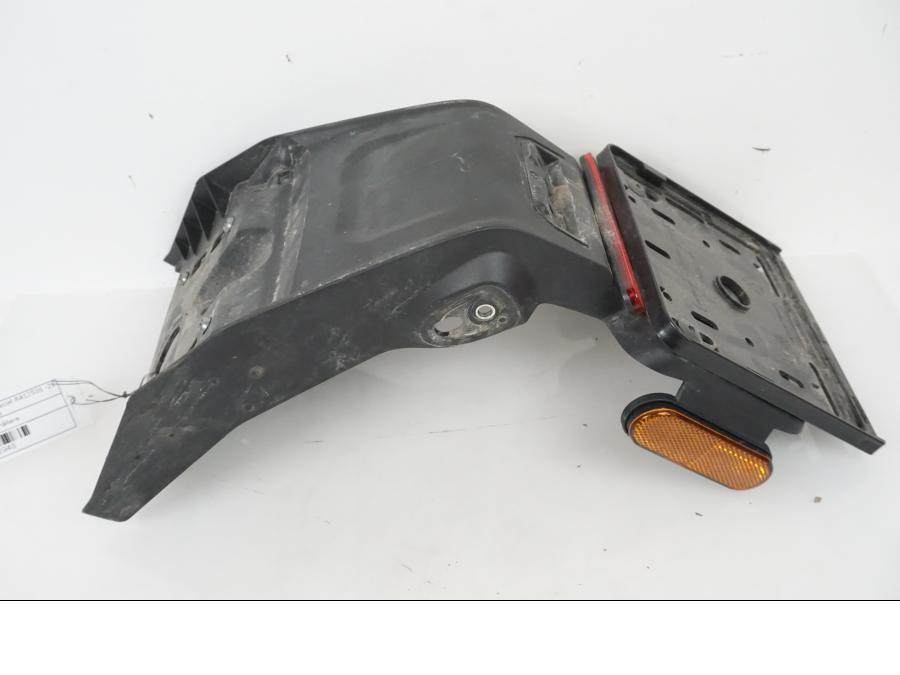 Framsidan på Skylthållare från en H-D Adventure Pan America Special RA1250S -2021 motorcykel.