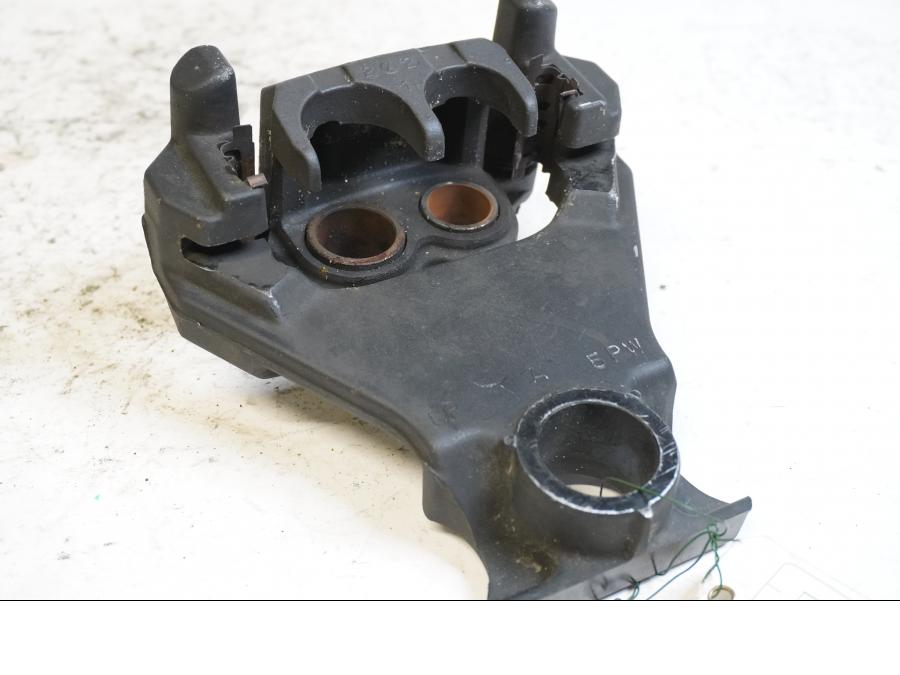 Höger sida på Bromsok från en Yamaha YZF 1000 R1 -2003 motorcykel.