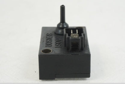 Snett nerifrån på Boostsensor från en Yamaha XV 1100 -1993 motorcykel.