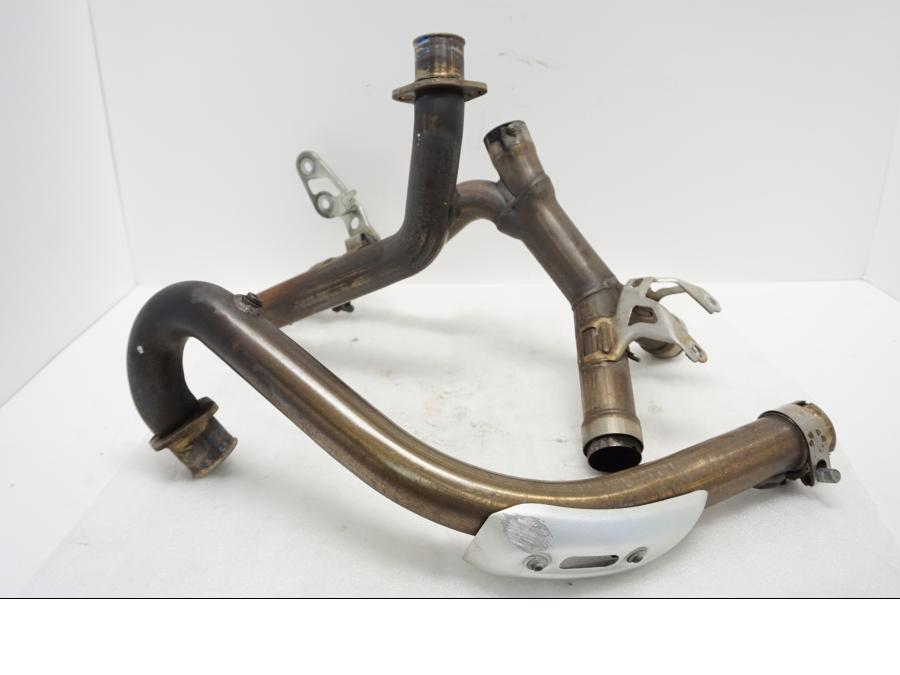 Framsidan på Grenrör från en Ducati Monster 696 -2010 motorcykel.