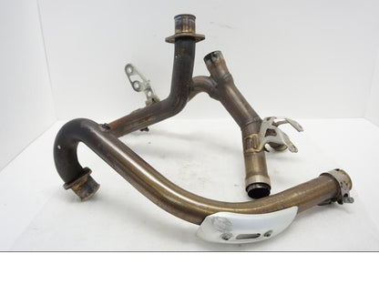 Framsidan på Grenrör från en Ducati Monster 696 -2010 motorcykel.