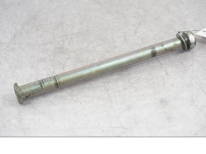 Framsidan på Axel från en Yamaha MT-09 -2016 motorcykel.