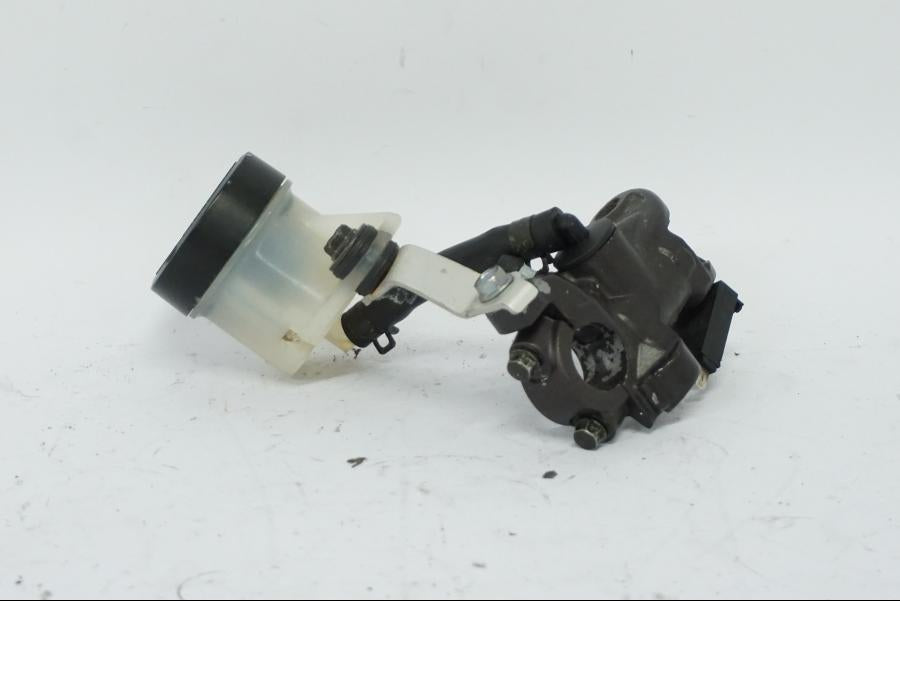 Framsidan på Bromshuvudcylinder från en Honda CBR 1000 RR -2006 motorcykel.