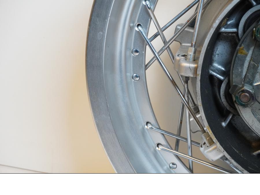 Extrabild6 på Fälg från en Yamaha XV 1100 -1995 motorcykel.